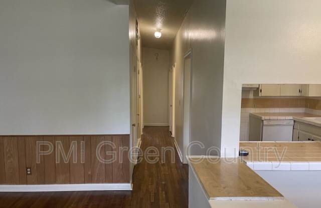 5430 North Frankfort Place