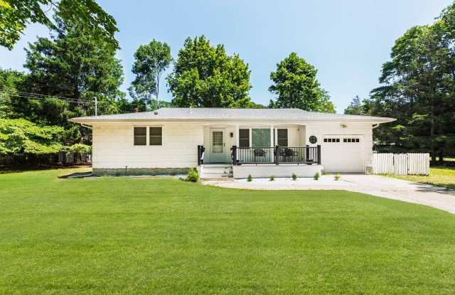 33 Richardson Avenue