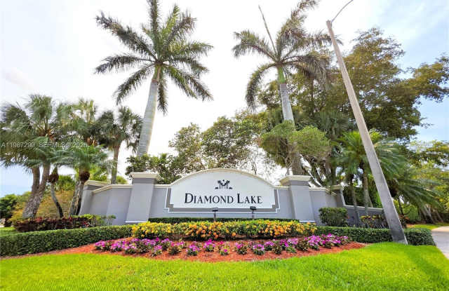16404 Diamond Head Dr