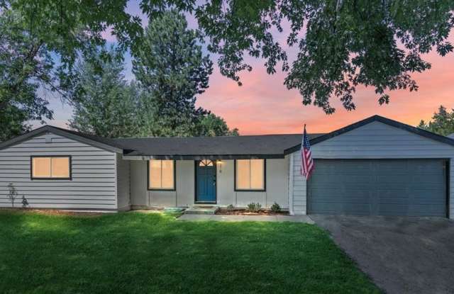 Photo of 316 East 46th Place