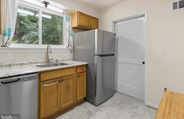 9003 MANCHESTER Road unit: 9003