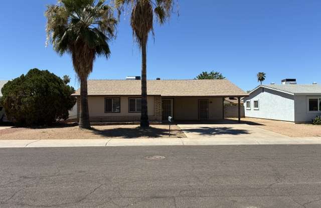 5915 W Tierra Buena Ln