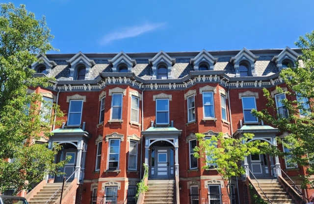 74 Temple St