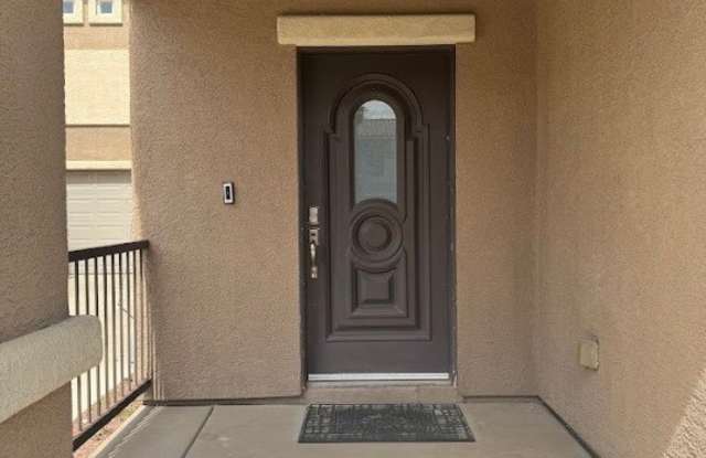 1320 Robbers Roost Avenue