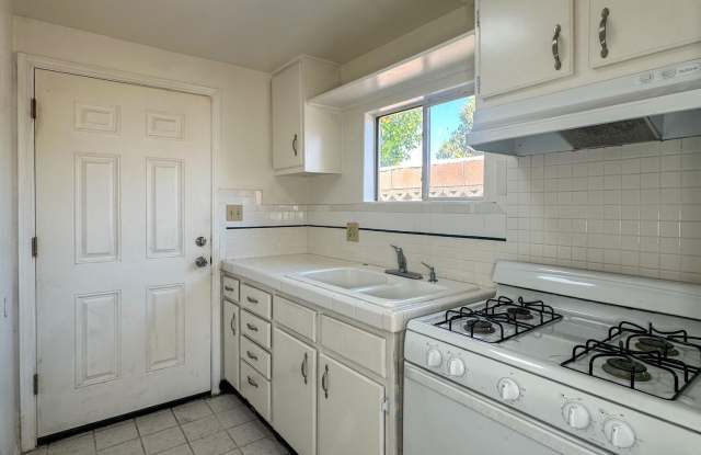 516 North Anita Avenue