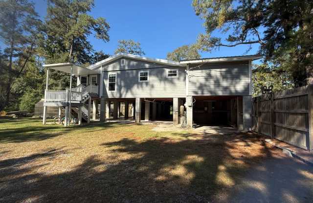 Cottage On The Water