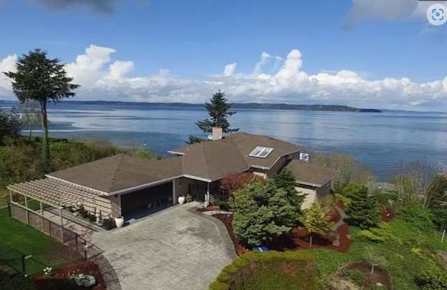 3695 Sqft. Redondo home near Puget Sound!