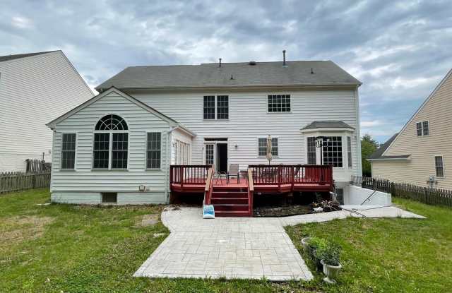 2775 BURROUGH HILL LANE