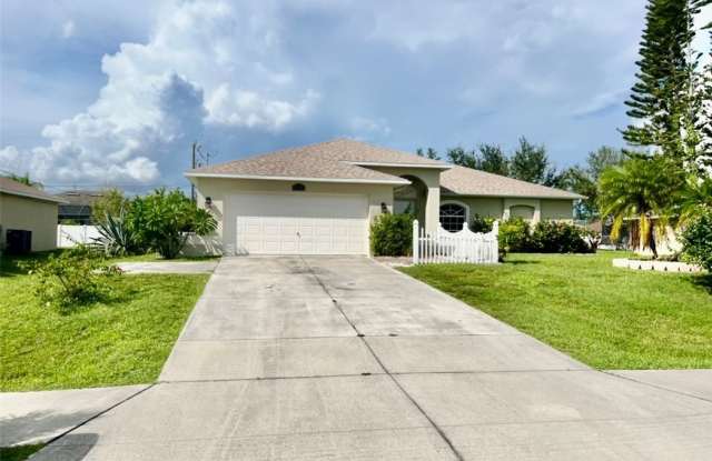 329 Trafalgar Parkway - 329 Trafalgar Parkway, Cape Coral, FL 33991