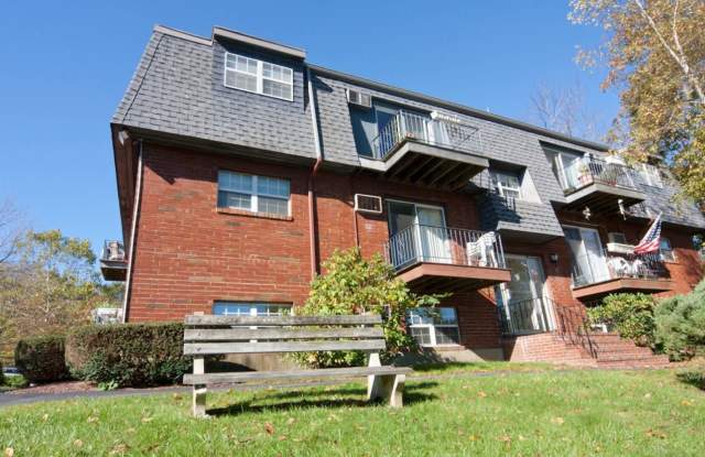 Photo of Gardner Lake Village