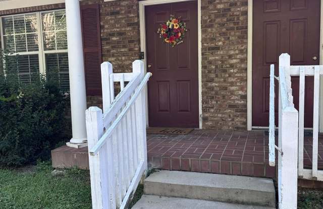 Photo of 2740 W Tharpe Street unit: 203