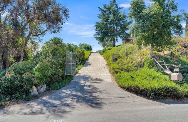 14302 Descanso Drive