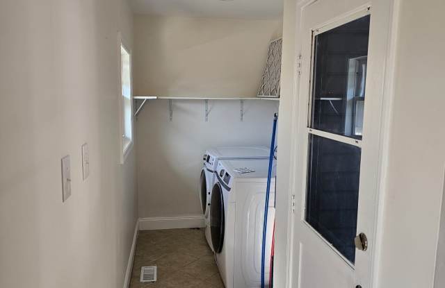 3303 George Light Rd