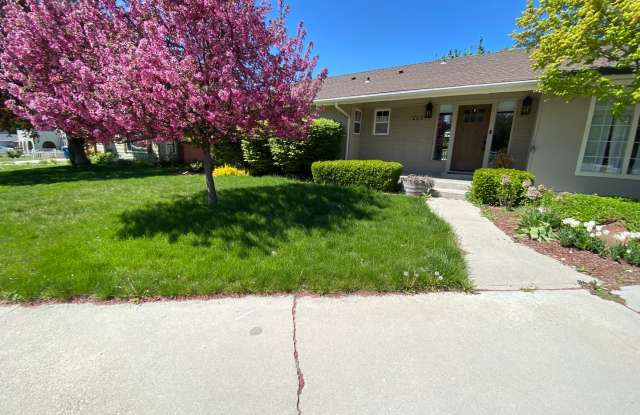 Eagle Idaho 4 Bedroom, 2.5 Bath, 3 car garage, RV Parking next to golf course on huge lot photos photos