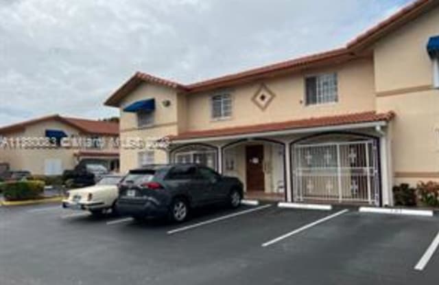 2208 W 74th St - 2208 West 74th Street, Hialeah, FL 33016