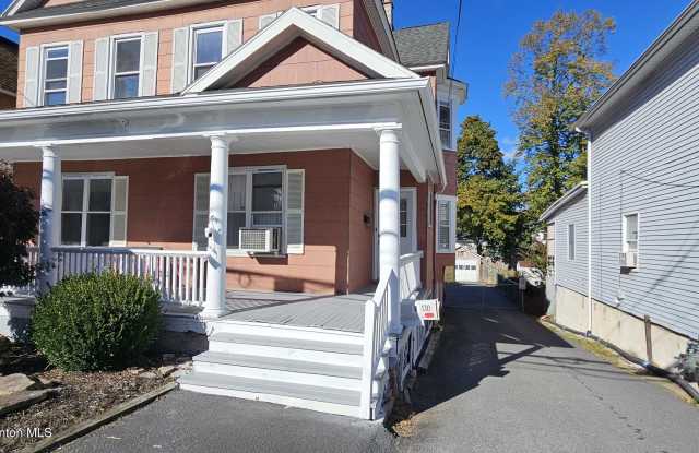 126 S Rebecca Avenue