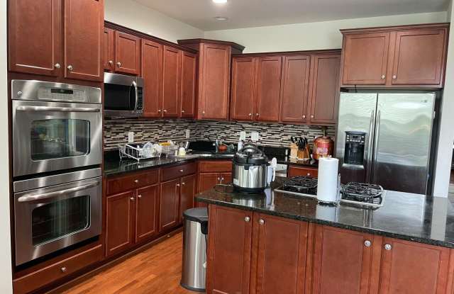 42741 OGILVIE SQUARE