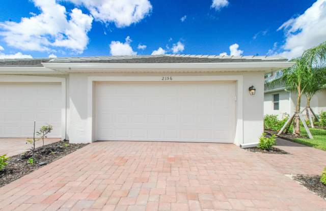 **Ask about the TWO WEEKS FREE**NEW CONSTRUCTION ORANGE BLOSSOM GROVES VILLAS ** 2 BEDROOMS\2.5 BATHROOMS UNFURNISHED ANNUAL HOME - MEDIUM DOG FRIENDLY **