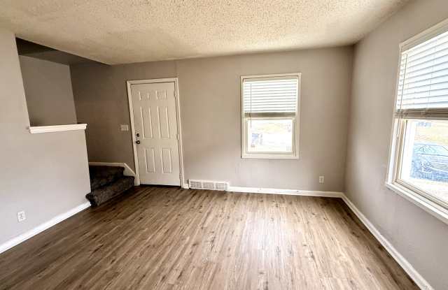 9534 Charlotte Street