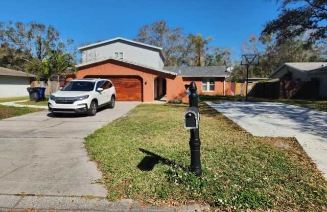 4107 HUDSON WAY