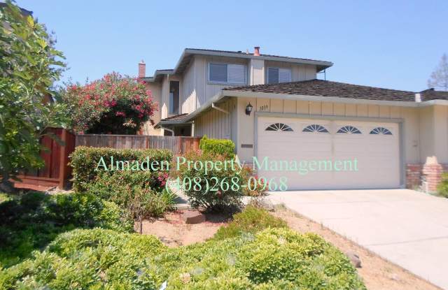 1039 Bret Knoll Ct