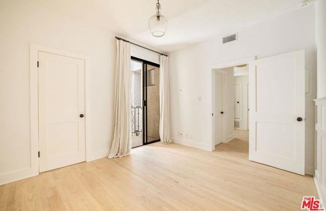 502 San Vicente Boulevard