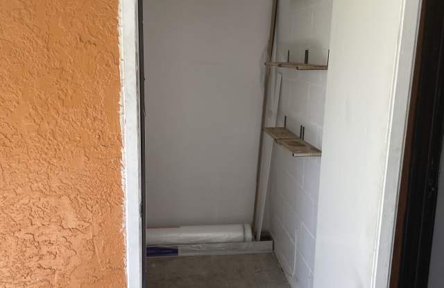 72 Silver Park Cr