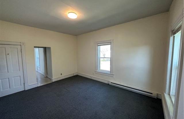 802 6th Avenue E unit: 2