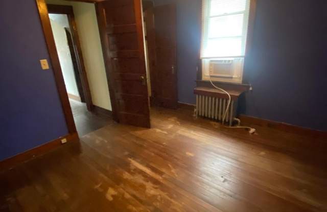 42 WESTMORELAND STREET