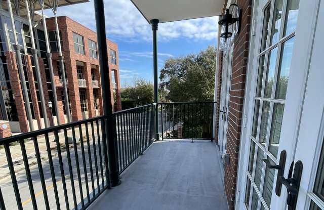 415 East Romana Street Unit 205