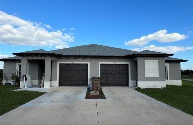 Photo of 975 SW Eisenhower Boulevard