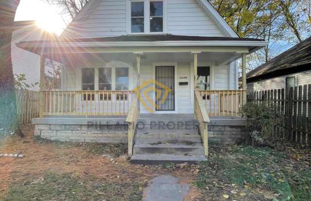**MOVE IN SPECIAL - $500 off first months rent if move in by February 28, 2025** Updated, Riverside 3 Bedroom, 1 Bathroom House Available NOW!