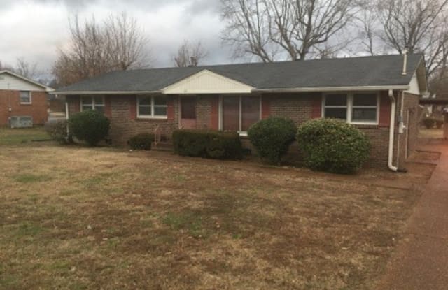 413 Oakdale Dr - 413 Oakdale Drive, Lebanon, TN 37087