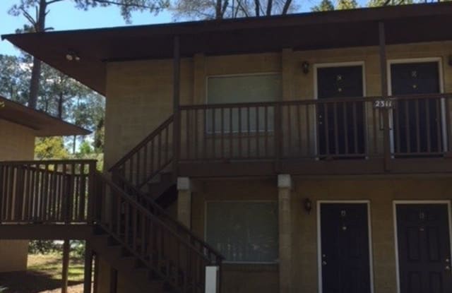 2303 Columbia - 2303 Columbia Ct, Tallahassee, FL 32304