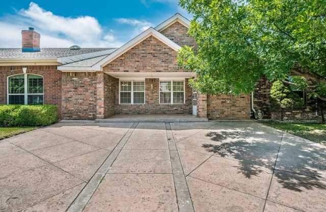 7907 LEGEND Avenue
