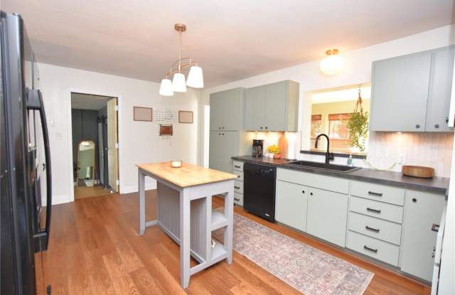 2924 WARRINGTON AVENUE