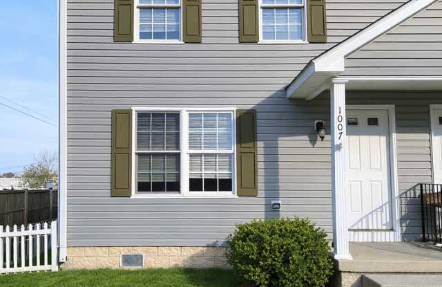 Photo of 1007 Caroline Street - 1