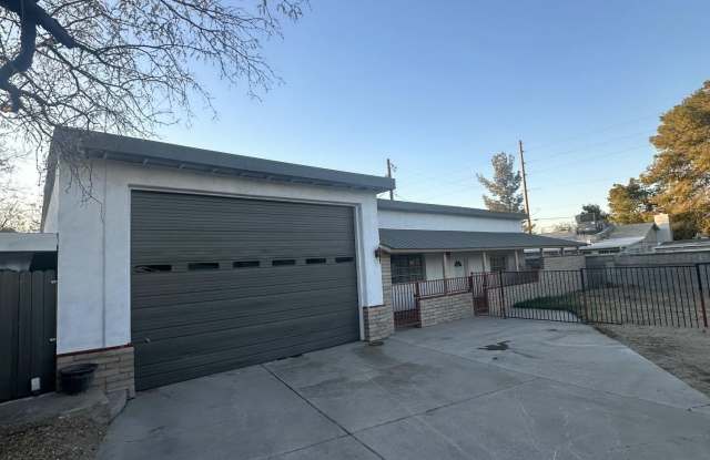 2775 N Goyette Avenue