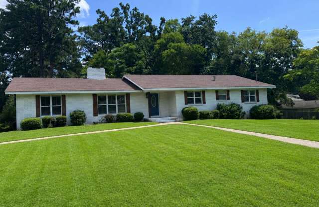 901 Pinedale Rd