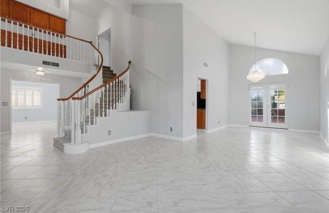 2001 Madagascar Lane