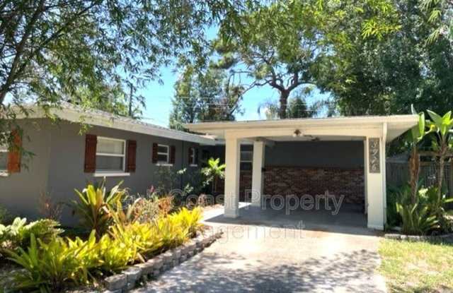 3976 Omega Lane