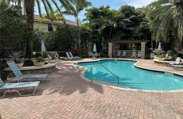 13017 RIVERWALK CIR S PLANTATION, FL 33325