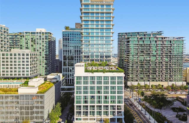 1000 WATER Street