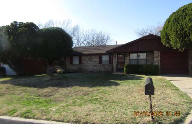 Great Home located close to Eisenhower Schools