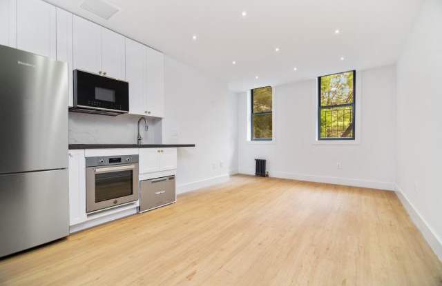 207 East 4th Street