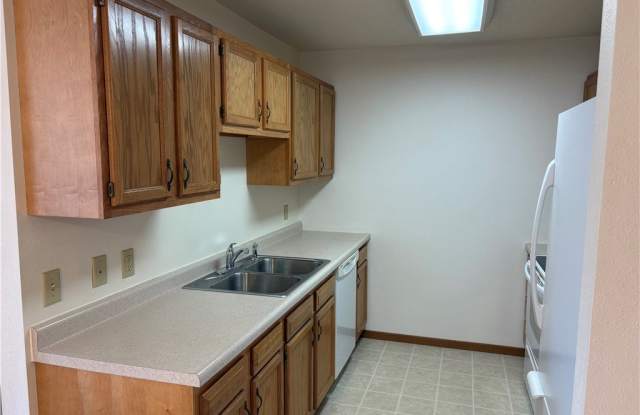 705 Bruce Court unit: 9