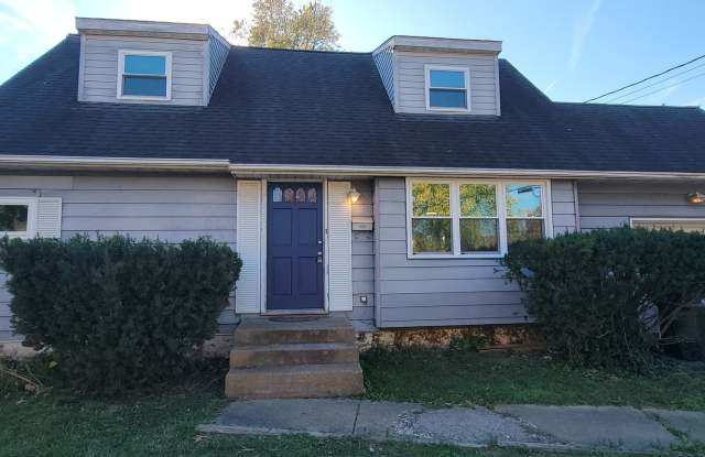 Single family Walking distance to UofD