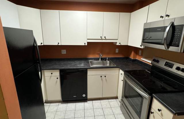 Spacious 2 Bedroom in Downtown Haverhill