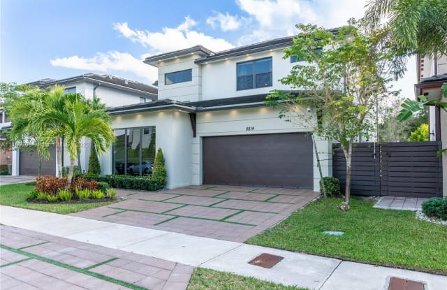 8814 NW 154th Ter - 8814 NW 154th Ter, Miami Lakes, FL 33018