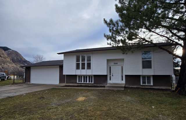 Photo of 591 E 1800 N